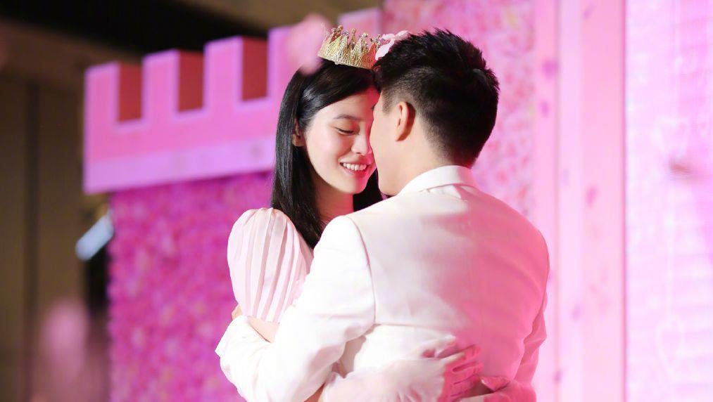 奚梦瑶|赌王四太梁安琪说：做我的儿媳妇，至少生宝宝6个，最好3男3女