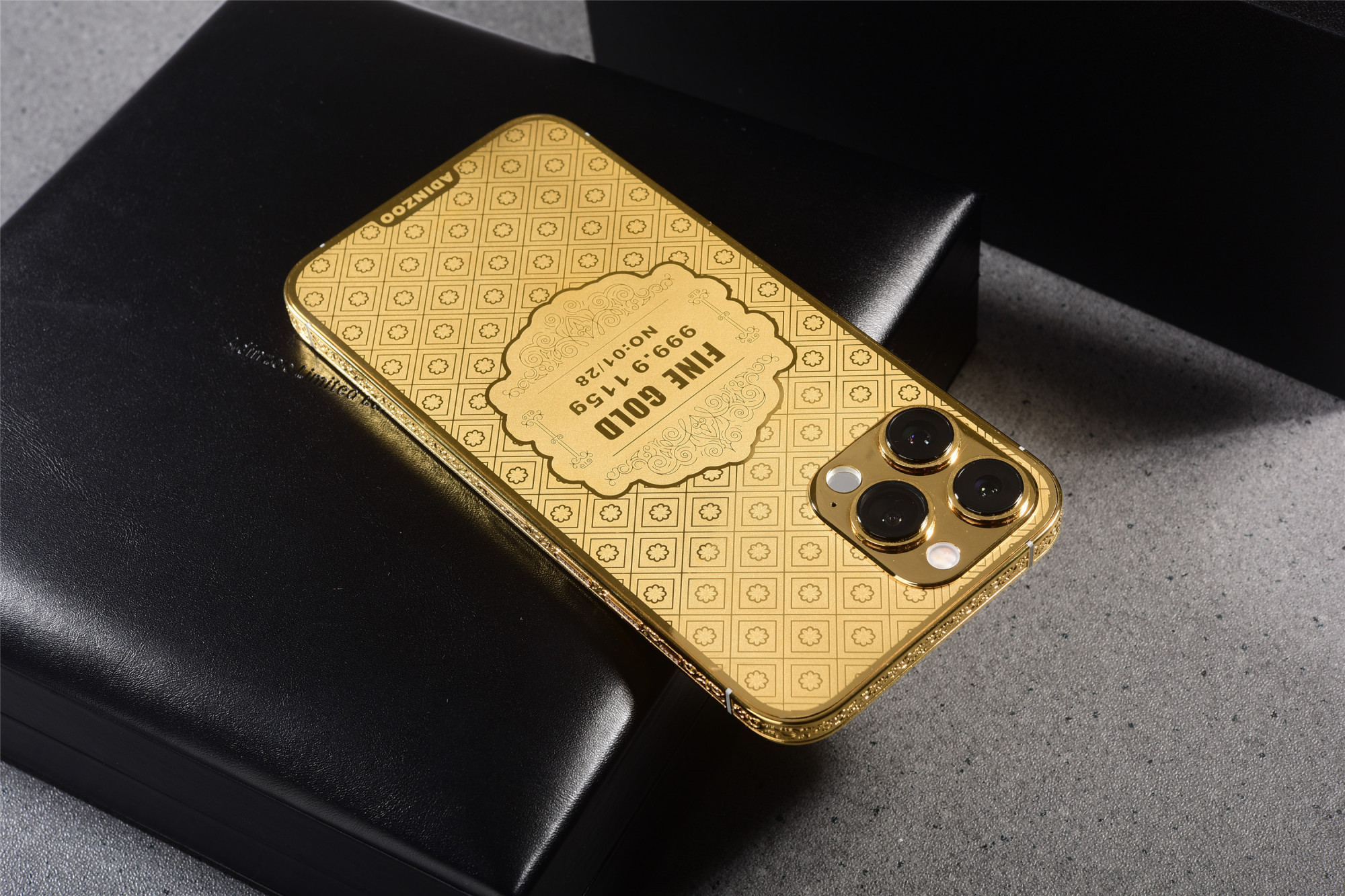 杜国楹|从12999跌至4799,曾经的土豪手机彻底落寞,王石代言也无济于事