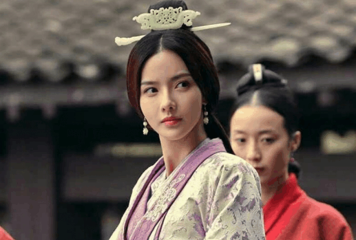 曹操|曹操死后，曹丕处理父亲三千佳丽的方式，让他生母大骂：禽兽不如