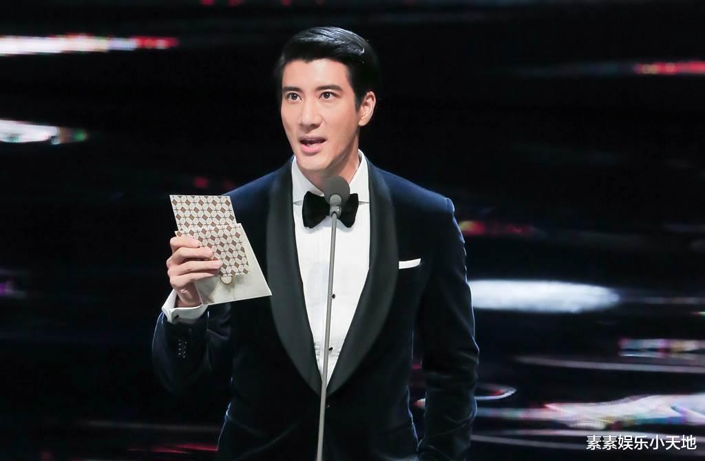 王力宏|王力宏出关阵仗大：工作室外堆满媒体，窗帘遮挡不让打探情况