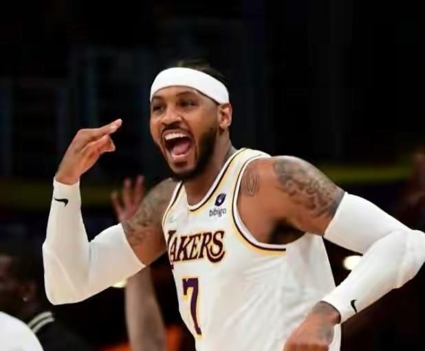 哈尼哈 湖人众将该学他,本赛季底薪加盟湖人的瓜哥,为了总冠军是真的拼