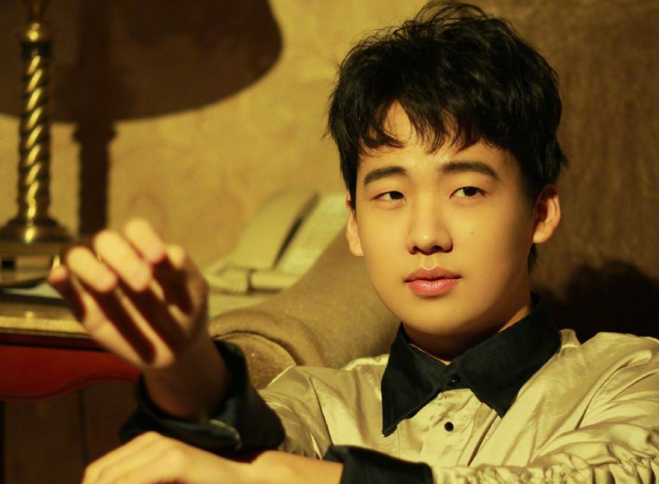 郭麒麟|190斤郭麒麟瘦成蔡徐坤，自曝一年减掉70斤重，坦言减肥并不难