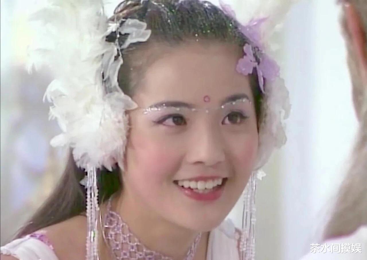 黄忆慈|同样是演“傻白甜”，为何有人娇俏灵动，有人演成了“真傻子”？