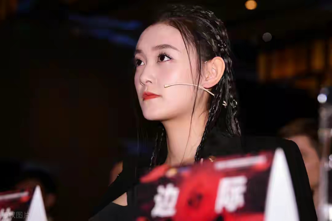 20歲的北京女孩蔣依依：非常招人喜歡-圖2