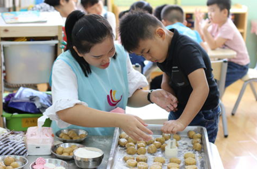 巴恩斯|杭州一幼儿园老师晒出“天价”工资单，不仅年薪30万，还享有编制