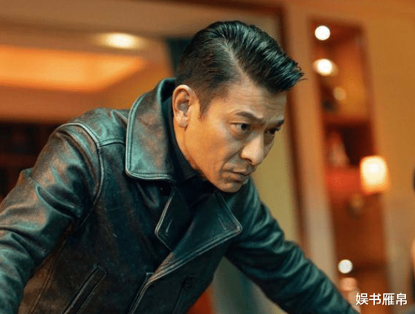 人潮汹涌|《人潮汹涌》连夺9天票房亚军，耗资12亿的大片也败给刘德华的口碑