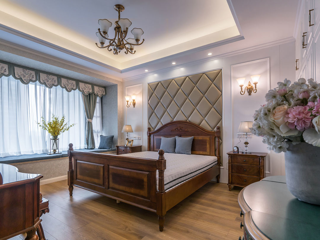 以素雅为基调,加上精致的家具和设计,营造轻松舒适的家居空间