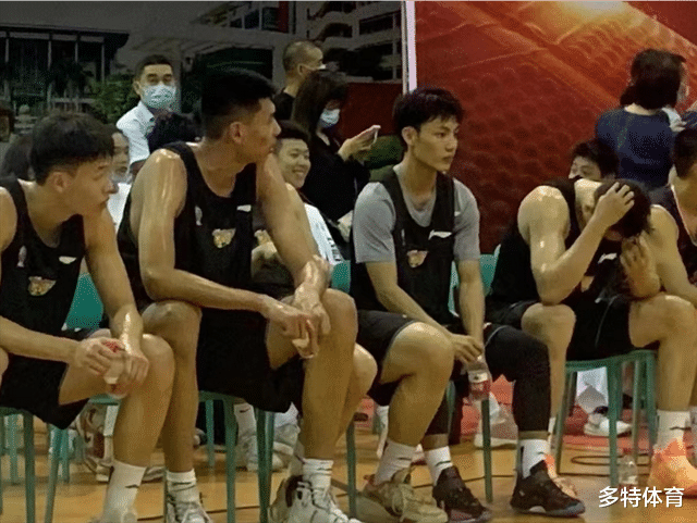 穆里尼奥|一夜3消息！宏远首场热身赛结束，辽篮官宣喜讯，马布里主动辞职
