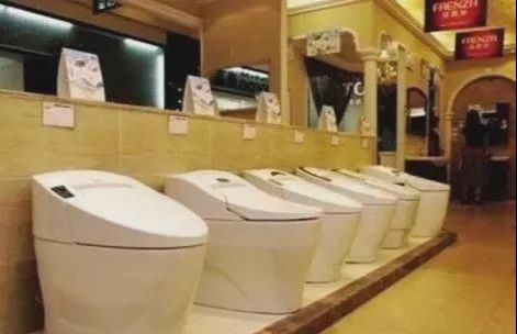 傅说|老师傅说这几种马桶是千万不能买，半个月堵一回，谁买谁吃亏！