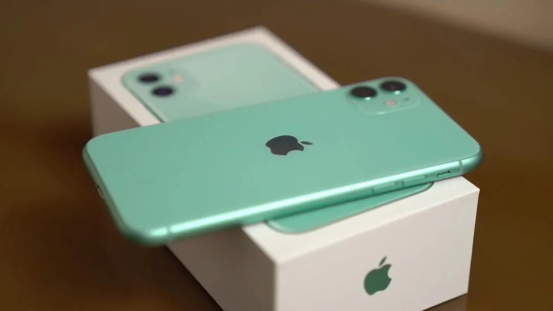 iphone11|iPhone 11大促，价格低至3287元，这款苹果4G手机值得买吗？