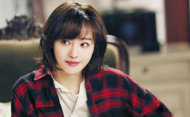 郑爽|郑爽新剧《翡翠恋人》定档，看到播放日期后，网友：你是在逗我？