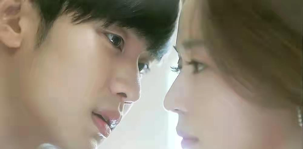 金贤秀|第1集床戏加凶杀案，金秀贤新剧看点十足，首播口碑爆棚评分8.5