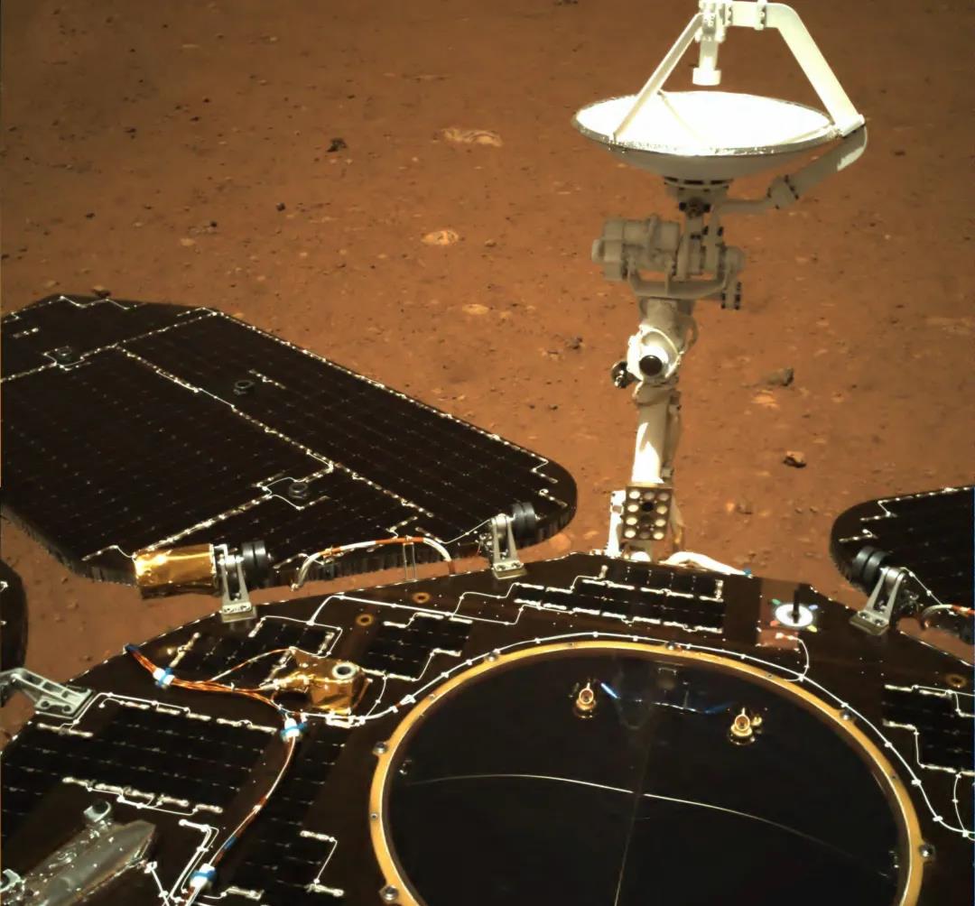 NASA|中国火星车传回照片，NASA局长眼睛寒光一凛，在听证会痛陈危害