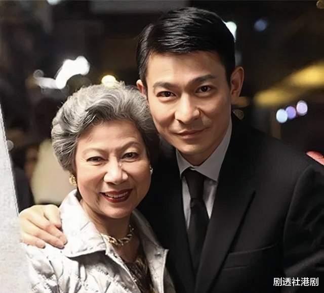 黄晓明|87岁TVB著名老戏骨独自坐地铁，获热心乘客让座，至今未婚仍孤身一人