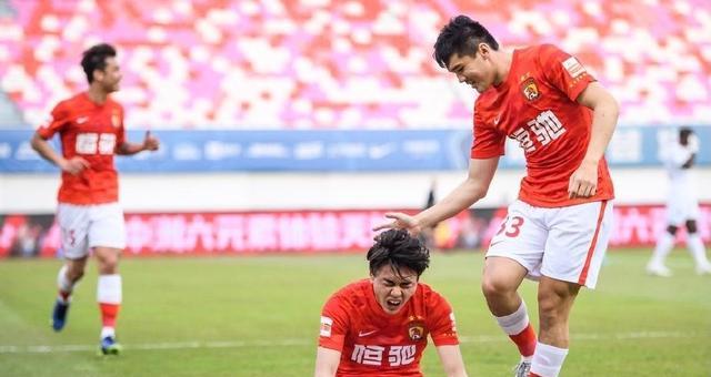 广州队|广州队全力迎战海港，或是恒大时代最后一战，功勋国脚复出！