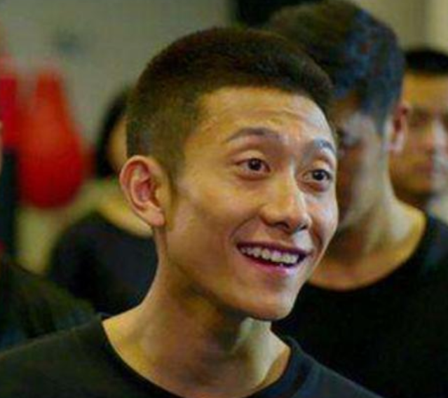 邓超|同是饰演痞子，前4位装模作样，而最后一位隔着屏幕都害怕！