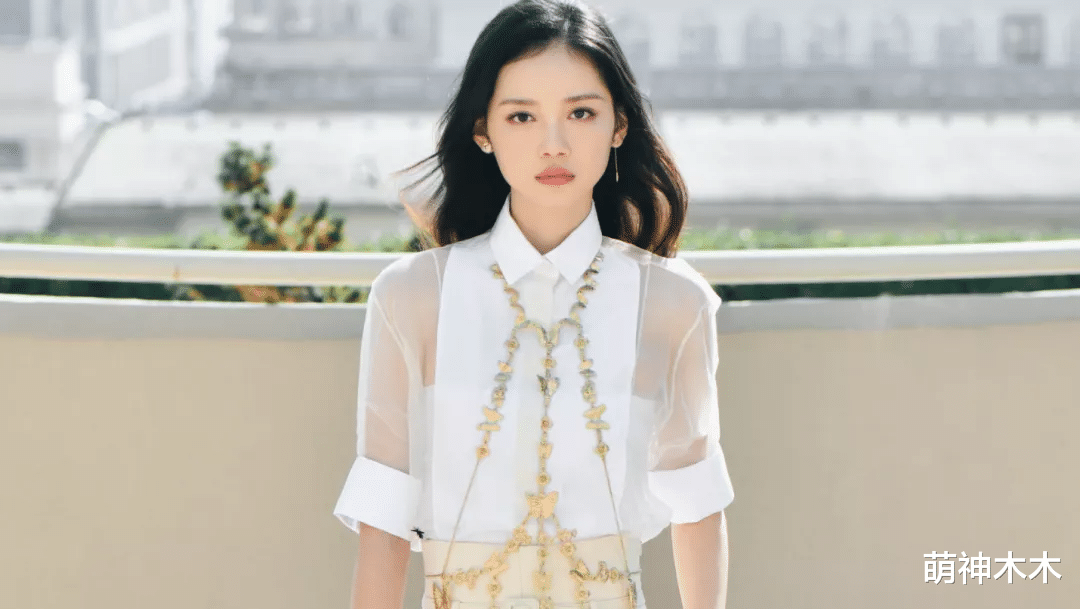 景甜|众星出席高奢活动：baby景甜肤白亮眼，陈飞宇大背头被赞像贵公子