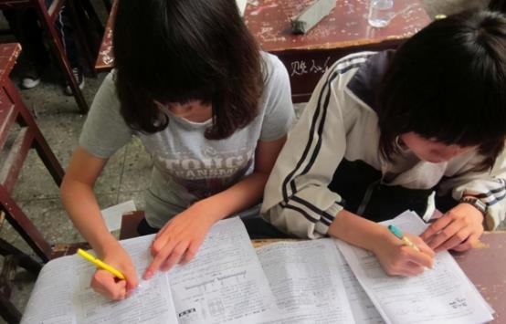 一更育儿|初中生“抄作业”时常说的3句话,讲过其中两句,成绩不会太好