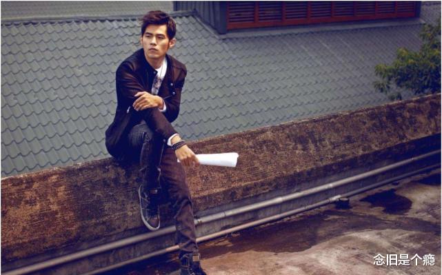 昆凌|昆凌：用奶嘴治婴儿肥，隐忍3年嫁天王，4年亏8亿，却还被当成宝