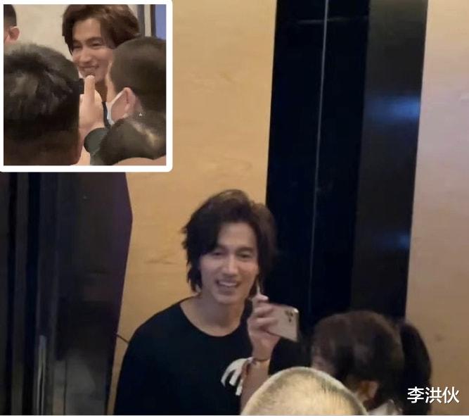 庆功宴|《披荆斩棘的哥哥》庆功宴路透，哥哥们很开心，各位嫂子也来助阵