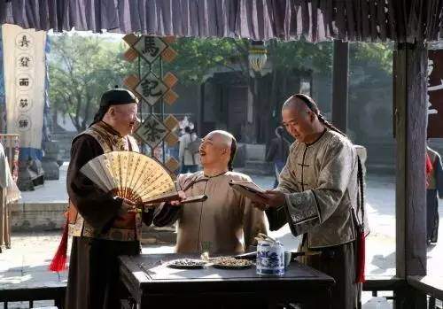 和珅|他是史上第一贪官，光收藏的古玩珍宝就价值800多个亿