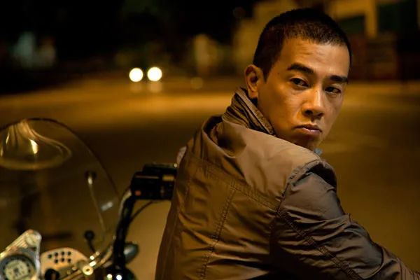 陈小春|陈小春被当红男星怒怼,瞬间黑脸:做人,别太把自己当回事!