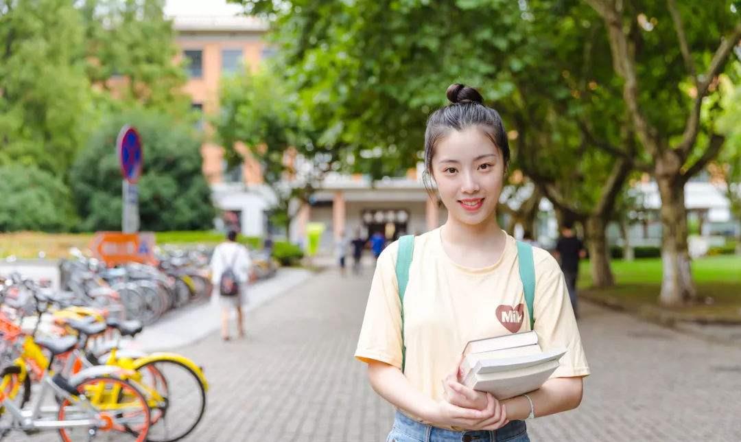 教师|毕业生“幸福指数”最高的职业排名，榜首很有权威，教师未进前三