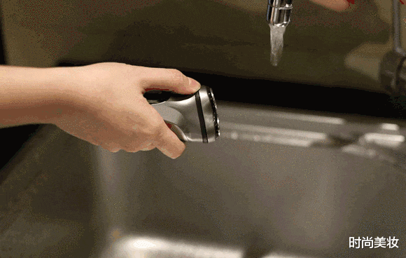 时尚美妆|国产黑科技中的“价格屠夫”，中国“剃须刀之王”，59元狂卖28w台