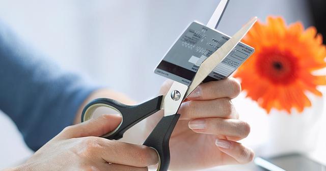 国际油价 信用卡“变局”？多家银行进行调整，持卡人注意！一大批人在销卡