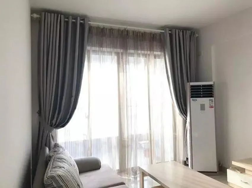 |早知道窗帘轨道我也嵌入天花板了，极简隐形，再看30年都不会过时