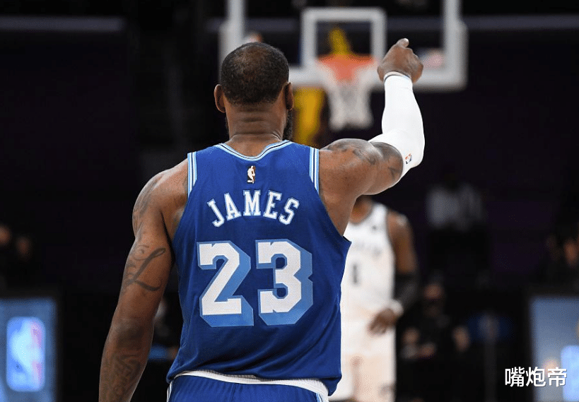 湖人队|兵败如山倒！詹皇27+7+6坐看湖人崩盘，还被欧文嘲讽，哈登KD在笑