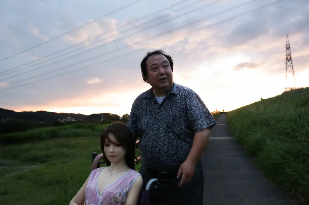 InsDaily|日本男子出轨10年，老婆却帮忙照顾4个“情妇”：对不起是我不好