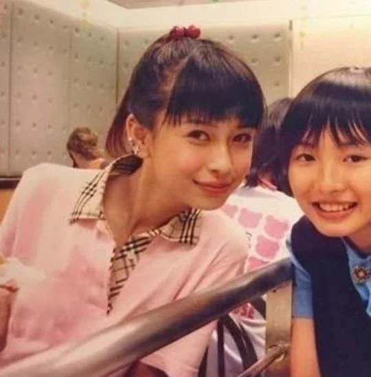 景甜|明星学生时期的照片，baby大变样，景甜清秀灵动，热巴颜值天花板