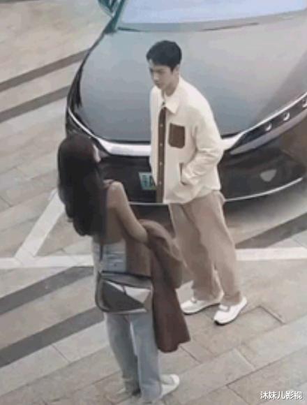 殷桃|殷桃无滤镜生图曝光，大波浪女人味十足，41岁身材依旧凹凸有致