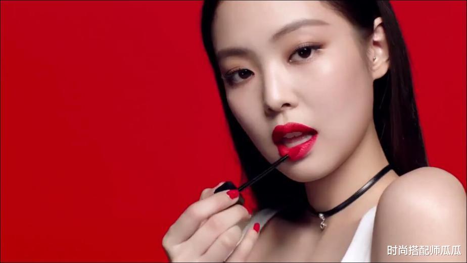 口红|?女人涂口红时，要改掉这3个“坏习惯”，不然再贵口红都掉色沾杯