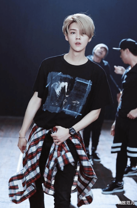 鹿晗|从顶流之巅到网剧男配，偶像光环消失后，鹿晗还能挺多久？