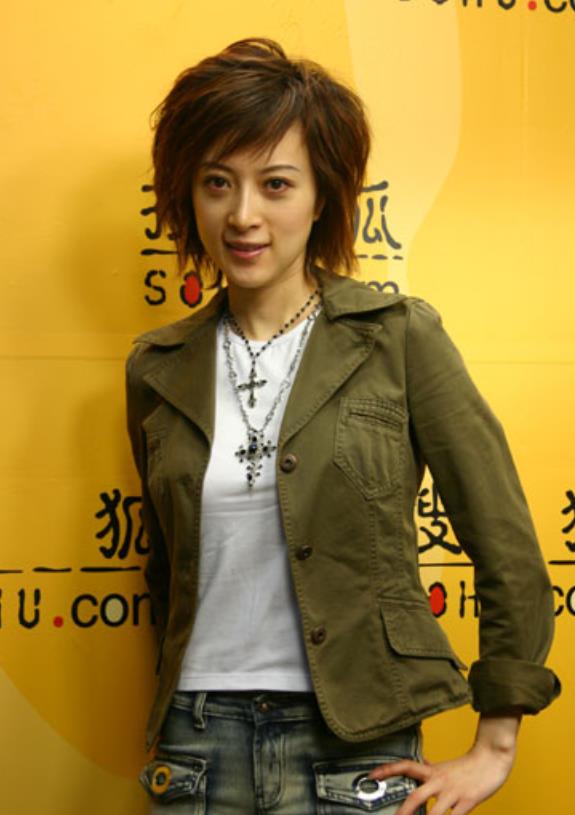 古力娜扎|15位女星的鼻子：王菲肉鼻头，娜扎尖鼻子，吴昕鹰钩鼻