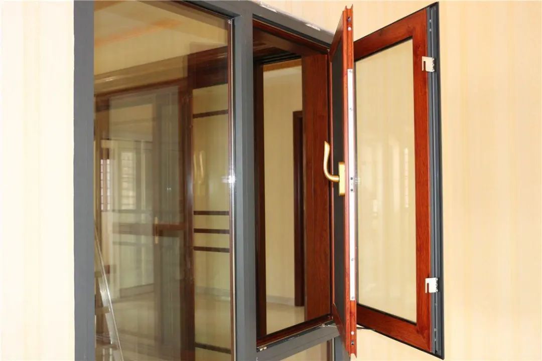 |为什么家家户户都用断桥铝门窗？住了10年亲身体验，好处太多了