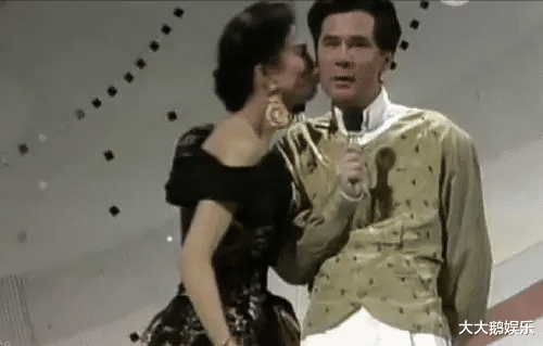 郑裕玲|郑裕玲不结婚不生子，包养男友16年，63岁除了钱一无所有