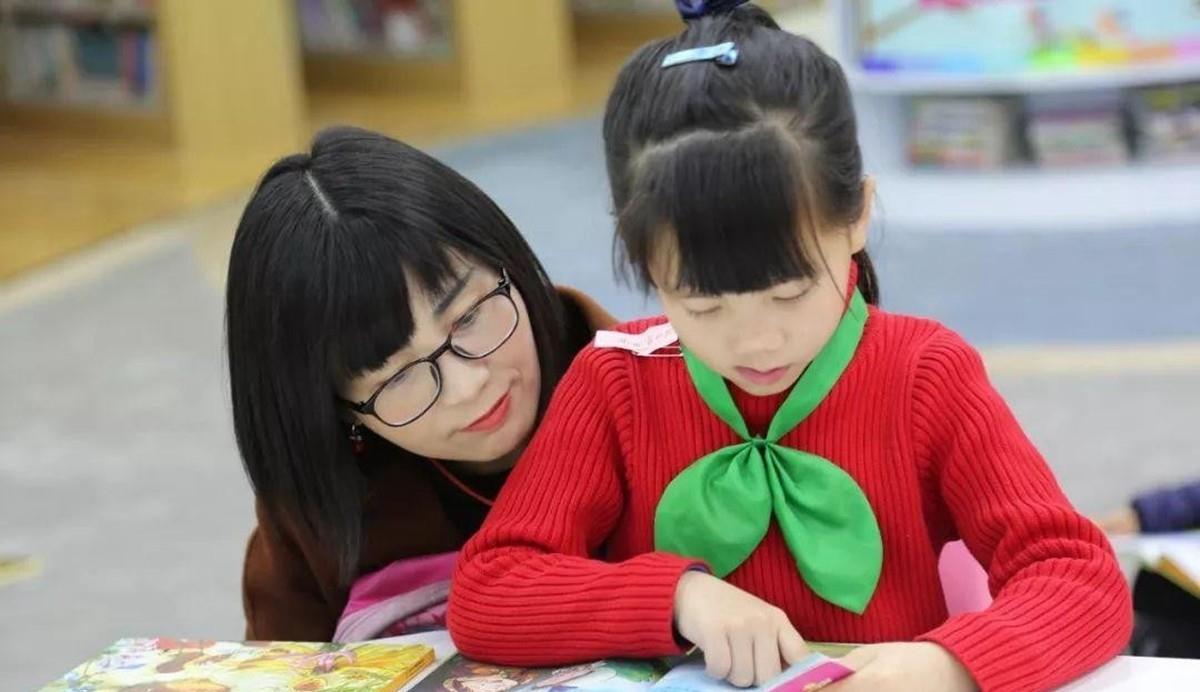 吴洪娜聊说育儿|给孩子选错书比不阅读还要糟，宁愿多花点钱，也要给孩子选对书籍