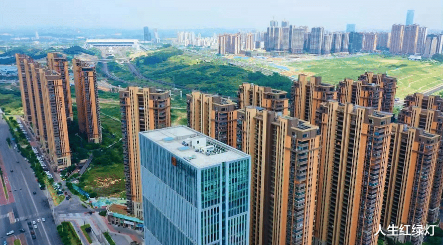 |中国房地产最大的韭菜，就是在小县城买了高层住宅的人群