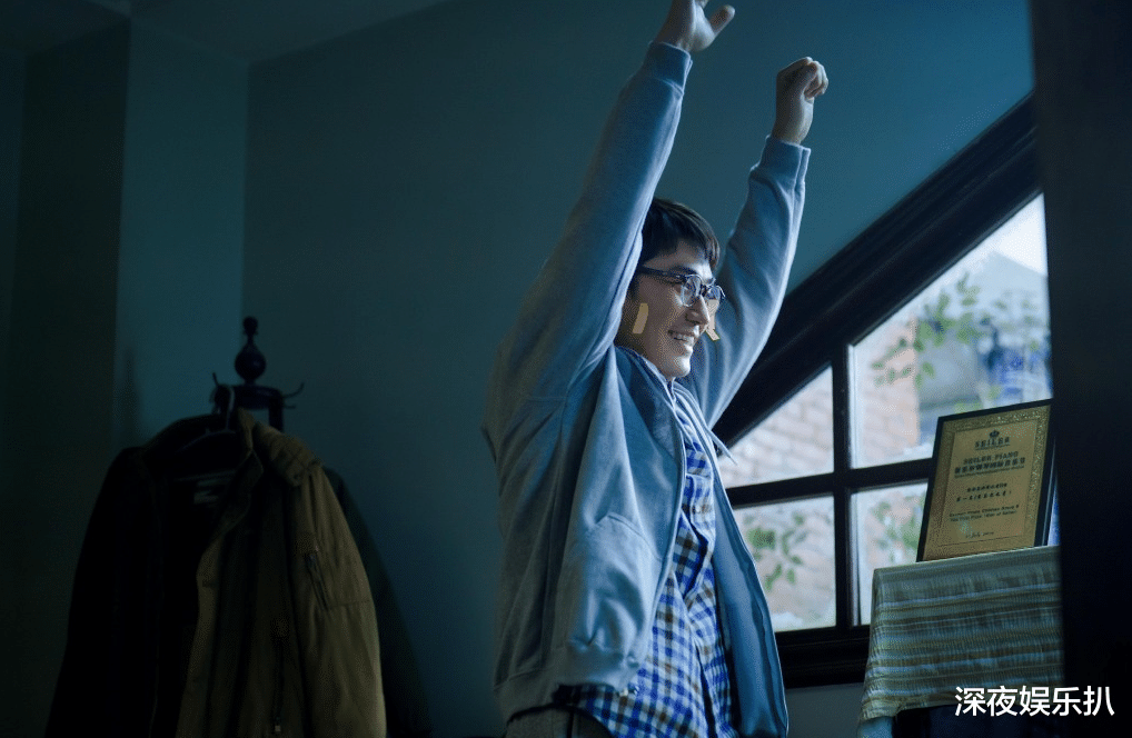 豆瓣|票房登顶!《穿过寒冬拥抱你》豆瓣评分却低于预期,观众指出缺点