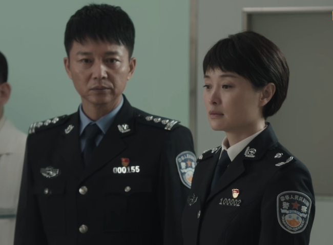 扫黑风暴|《扫黑风暴》贺芸单身20年未婚未育，黄希试探小姨！私生子要曝光