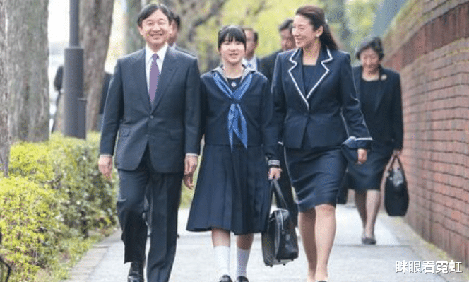 日本德仁天皇独女爱子公主的20年:长在父母心尖儿上的宝贝