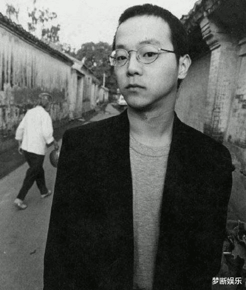 窦唯|为给女儿准备嫁妆，窦唯卖掉自己的四合院，回家与父母同住