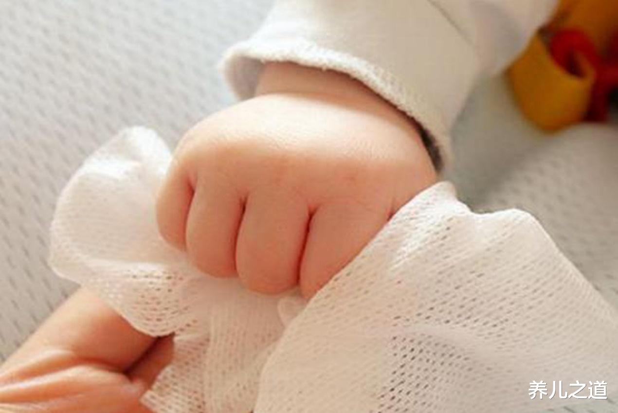 养儿之道|用湿巾给婴儿擦屁股，越用越脏，孩子屁股也越来越红，无知且糊涂