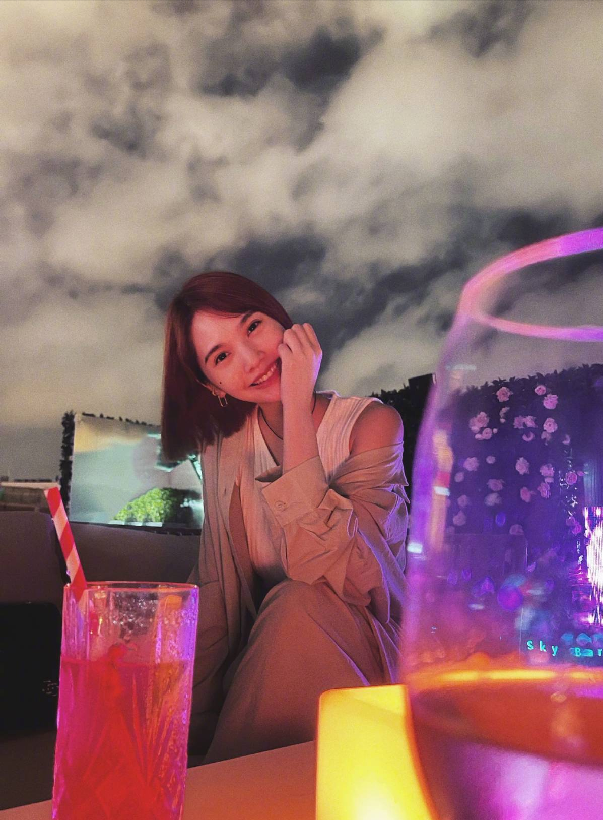 Lady变美日记|杨丞琳罕见发合照,C位的陈妍希抢镜,旁边的蔡卓妍更是可爱