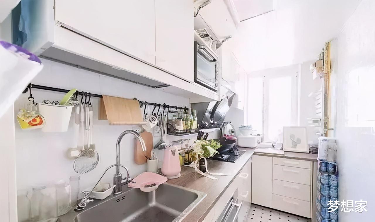梦想家|夫妻的60㎡两居，次卧隔墙改玻璃移门通透敞亮，主卧阳台大气，牛！