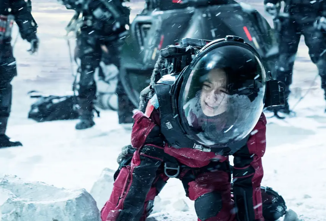 电影 《流浪地球》,无论是自己的国家,还是地球都需要人类去建设