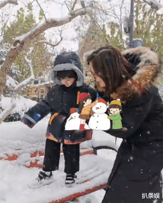 麦迪娜·买买提|姜潮一家雪地玩耍,2岁儿子偷吃雪花,麦迪娜产后瘦20多斤状态赞